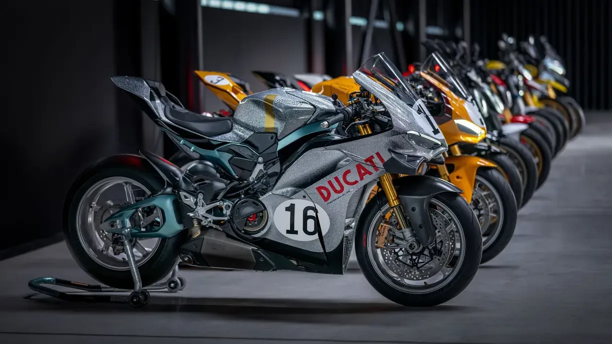 La serie da collezione Ducati, con la Panigale V4 in testa.
