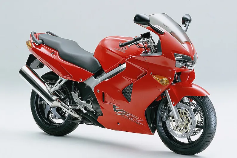 Honda VFR800Fi RC46